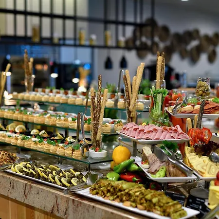 Хотел Grifid Vistamar