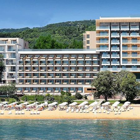 Хотел Grifid Vistamar